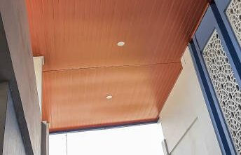 تعویض سقف قدیمی ایرانیت آزبستی با ورق‌های مدرن UPVC (راهنمای گام‌به‌گام)