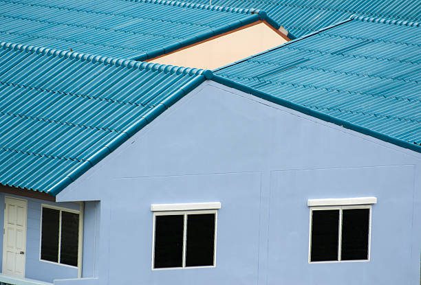 جنگ متریال‌ها: ورق UPVC یا سفال سقفی؟ کدام برای ویلای شمال بهتر است؟